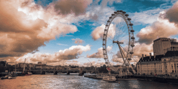 UK Hospitality in 2025 and Beyond: Current Landscape, Trends, and the Road Ahead UK Hospitality in 2025 and Beyond: Current Landscape, Trends, and the Road Ahead